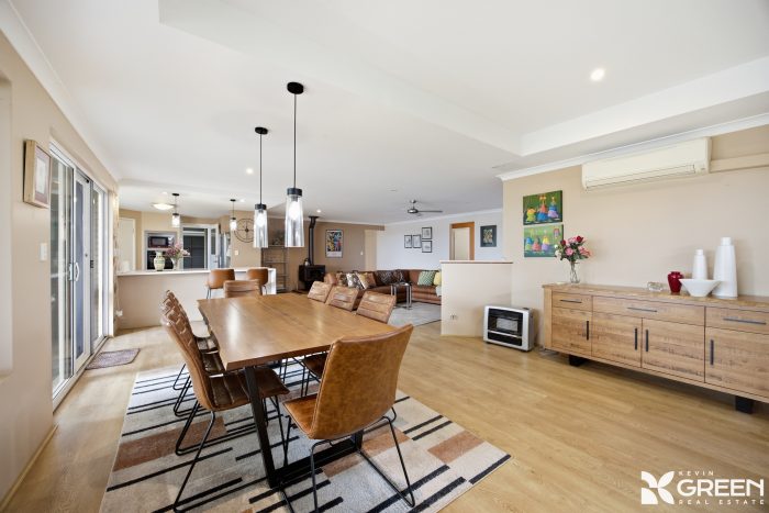 10 Kennett Pl Dawesville WA 6211 Australia