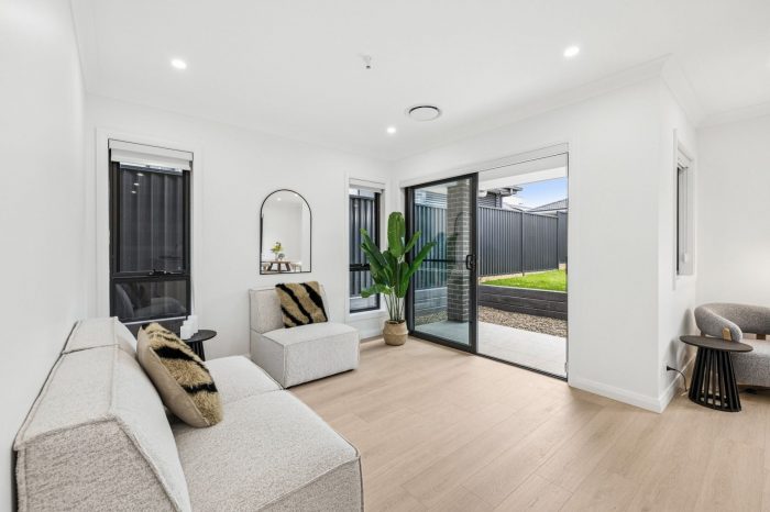 42 Lapwing St Austral NSW 2179 Australia