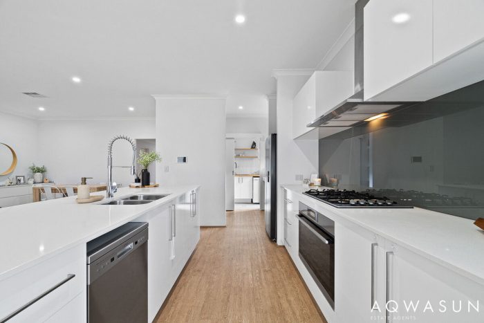 16 Montana St Baldivis WA 6171 Australia