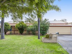 71 Morgan Rd Seville Grove WA 6112 Australia