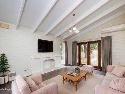 1 Ashley Dr Kelmscott WA 6111 Australia