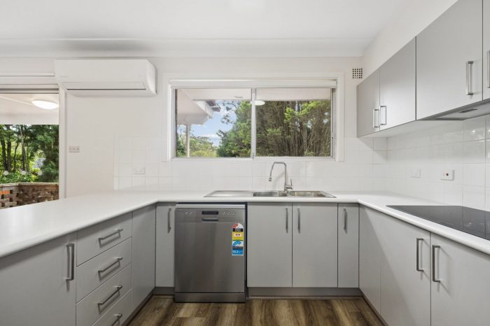 4 Alvona Ave St Ives NSW 2075 Australia