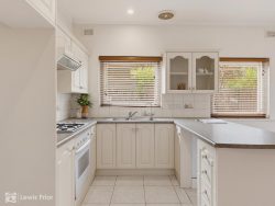 9 Lynne Ct Marion SA 5043 Australia