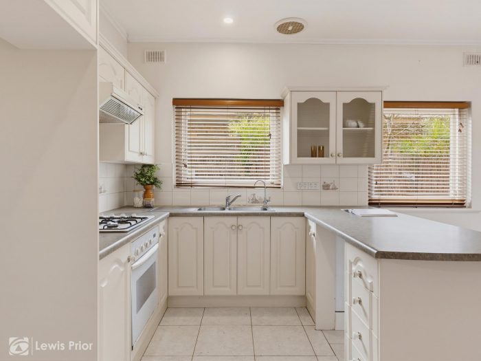 9 Lynne Ct Marion SA 5043 Australia