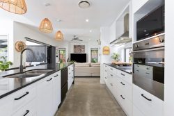8 Mariner Ct Mountain Creek QLD 4557 Australia