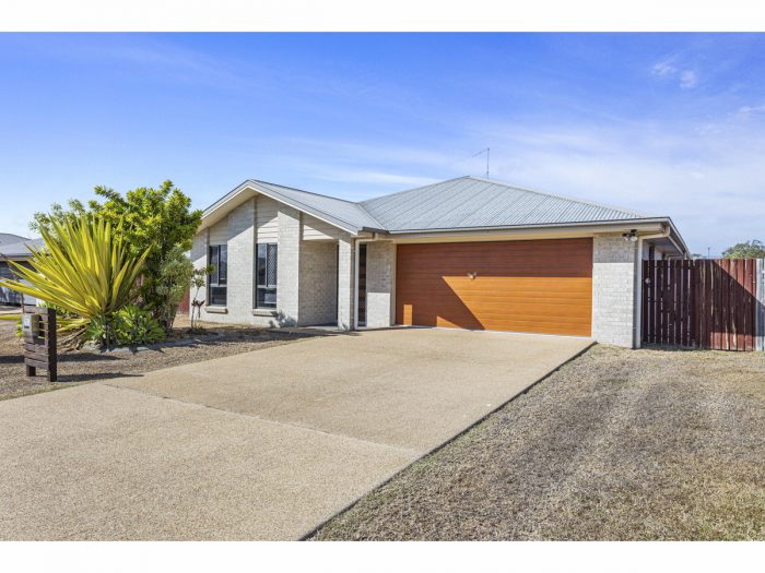 12 Stark Pl Gracemere QLD 4702 Australia