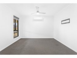 12 Stark Pl Gracemere QLD 4702 Australia