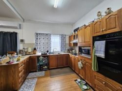 6 Mount St Aberdeen NSW 2336 Australia