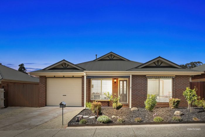 9 Woori Ct Woori Yallock VIC 3139 Australia