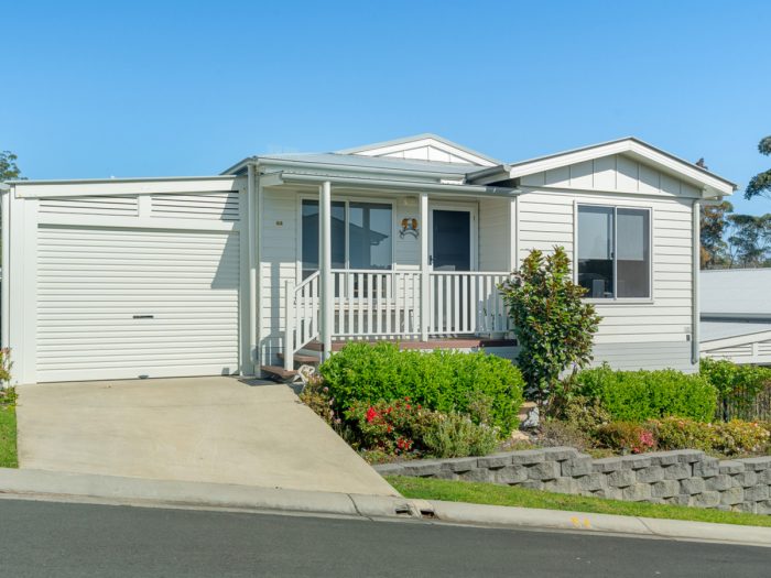 Unit 64/1 Norman St Lake Conjola NSW 2539 Australia