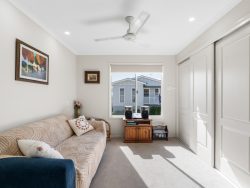 Unit 64/1 Norman St Lake Conjola NSW 2539 Australia