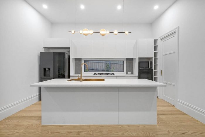 1654-1656 Malvern Rd Glen Iris VIC 3146 Australia