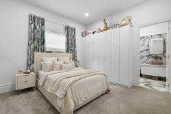 1654-1656 Malvern Rd Glen Iris VIC 3146 Australia