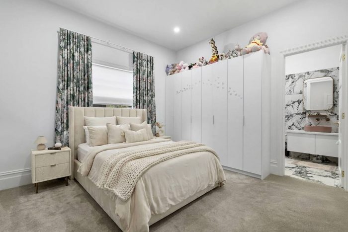 1654-1656 Malvern Rd Glen Iris VIC 3146 Australia