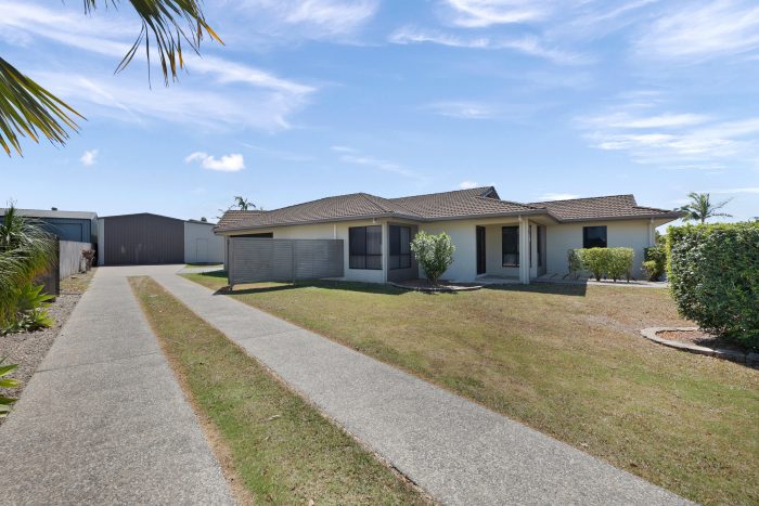 48 Poulsen Dr Marian QLD 4753 Australia