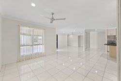 48 Poulsen Dr Marian QLD 4753 Australia