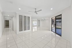 48 Poulsen Dr Marian QLD 4753 Australia