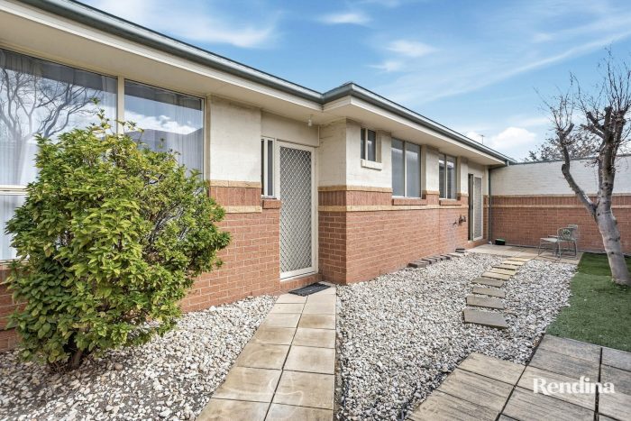 Unit 2/24 Elstone Ave Airport West VIC 3042 Australia