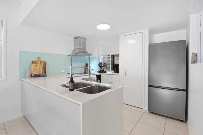 2/32 Taylor St Marcoola QLD 4564 Australia