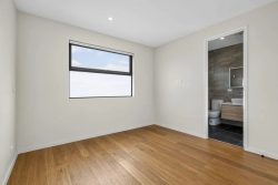 Unit 4/10 Sherbrook Ave Ringwood VIC 3134 Australia