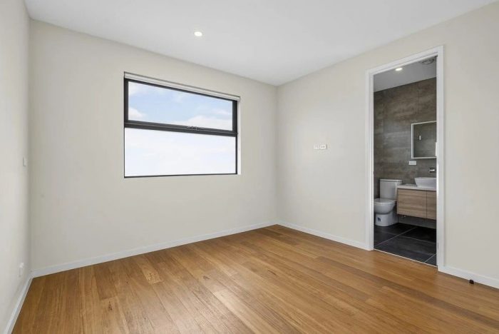 Unit 4/10 Sherbrook Ave Ringwood VIC 3134 Australia