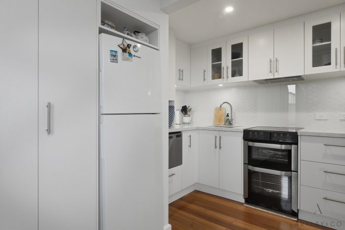 Unit 4/3 Shore St Rose Bay TAS 7015 Australia