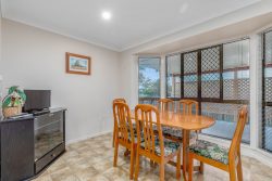 41 Rocklea Dr Southside QLD 4570 Australia