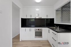 23 Skylark St Slade Point QLD 4740 Australia