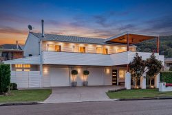2 The Broadwaters Tascott NSW 2250 Australia