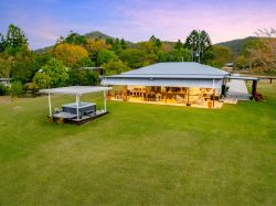 18 Harding St Kilkivan QLD 4600 Australia