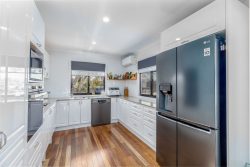 18 Harding St Kilkivan QLD 4600 Australia