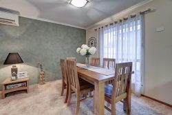 476 Urana Rd Lavington NSW 2641 Australia