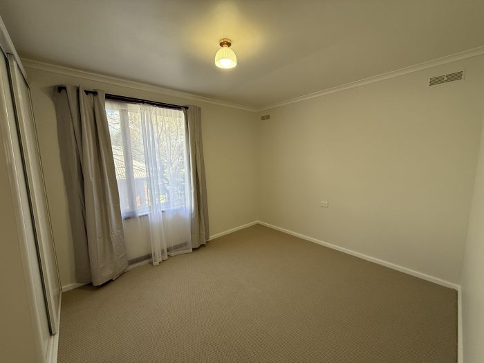 19 Waratah Cres West Albury NSW 2640 Australia