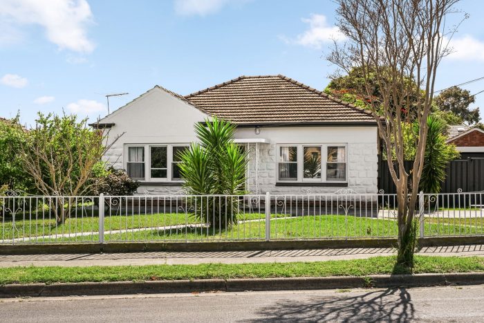 2A Donald Ave West Croydon SA 5008, Australia