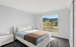 52 Mahoney Dr Austins Ferry TAS 7011, Australia
