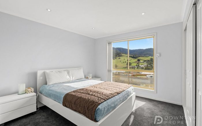 52 Mahoney Dr Austins Ferry TAS 7011, Australia