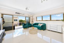 Unit A403/580 Hume Hwy Yagoona NSW 2199, Australia