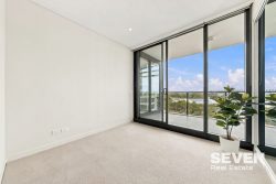 A1207/11 Solent Cct Norwest NSW 2153, Australia