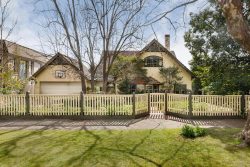 73 Alfred St Kew VIC 3101, Australia