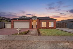 5 Archer Dr Kurunjang VIC 3337, Australia