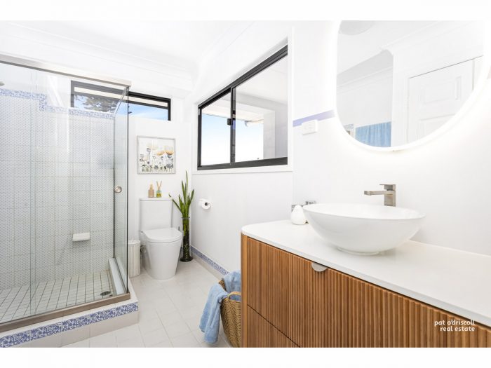 12 MacGregor St The Range QLD 4700, Australia