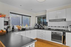 25 Begonia St Lindisfarne TAS 7015, Australia