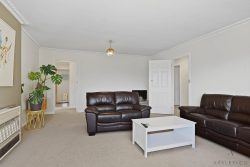 25 Begonia St Lindisfarne TAS 7015, Australia