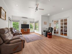 58 Beveridges Road Hamilton VIC 3300, Australia