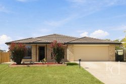 11 Binowee Ct D’Aguilar QLD 4514, Australia