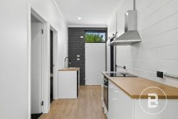 Unit 3/80 Bright St California Gully VIC 3556, Australia