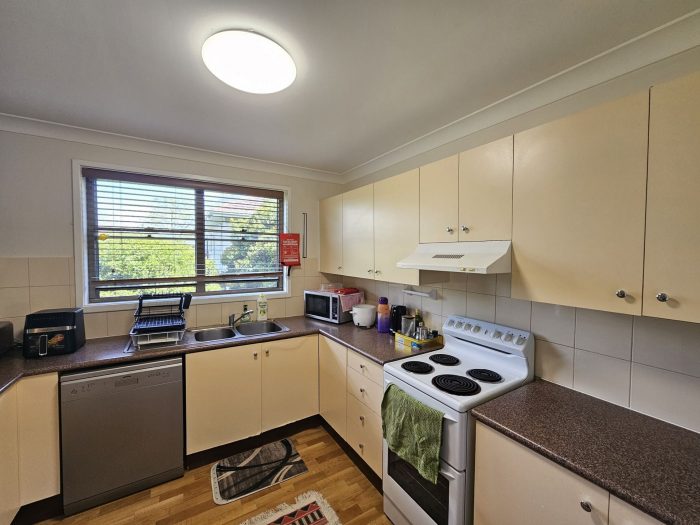 Unit 2/13 Carl Ln Muswellbrook NSW 2333, Australia