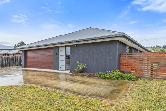 Unit 1/55 Churinga Waters Dr Old Beach TAS 7017, Australia