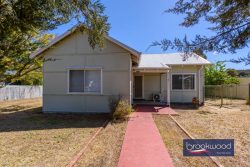69 Hovea Cres Wundowie WA 6560 Australia