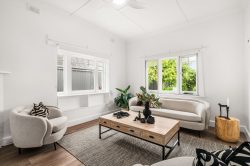6 Craddock Street Broadview SA 5083, Australia